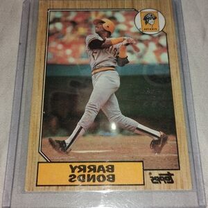 Topps Baseball Trading Card - Black and Yellow